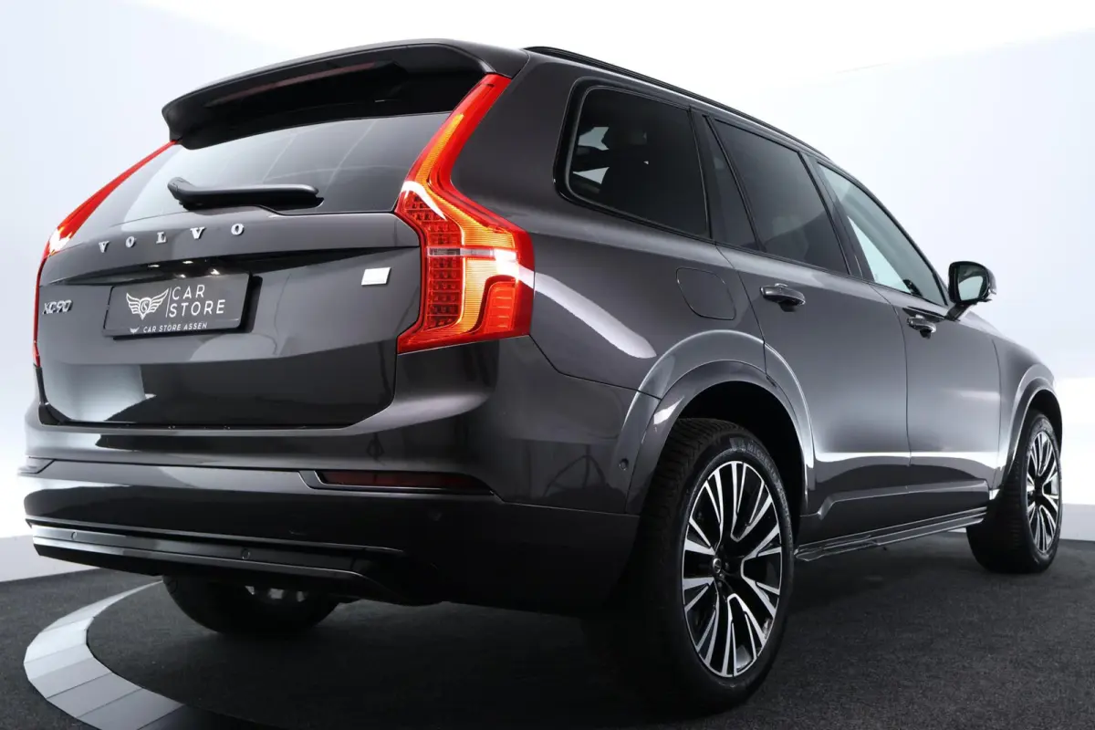 2.0 T8 Recharge AWD Plus Dark |PANO|HARMAN KARDON|MATRIX|LEDER|7P|360 CAMERA|LONG RANGE|CARPLAY