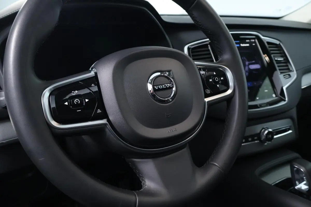 2.0 T8 Recharge AWD Plus Dark |PANO|HARMAN KARDON|MATRIX|LEDER|7P|360 CAMERA|LONG RANGE|CARPLAY
