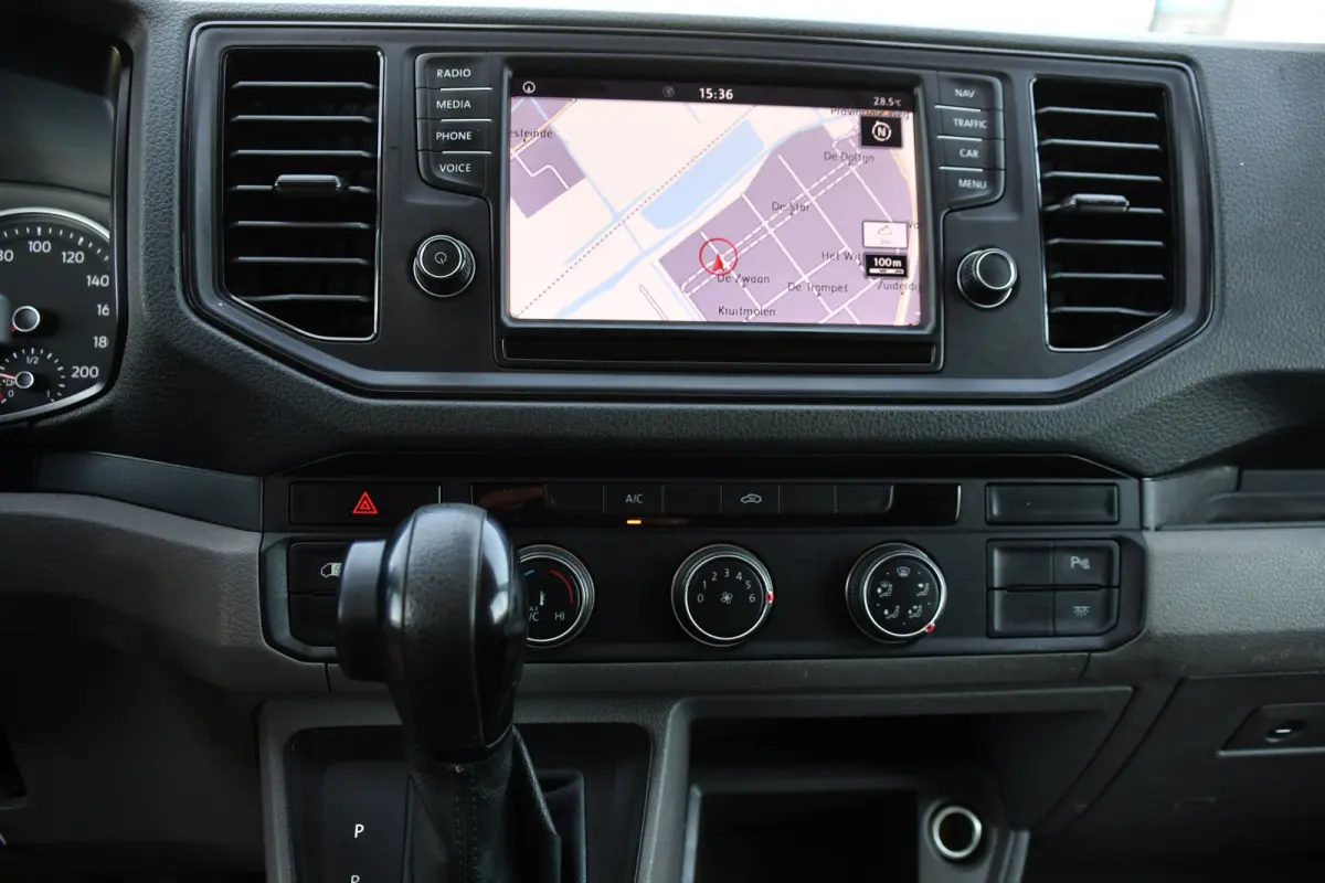 35 2.0 TDI L3H3 Black Edition Camera, Cruise, Carplay, Automaat, Trekhaak, 177pk, Airco, Multimedia, Uniek!