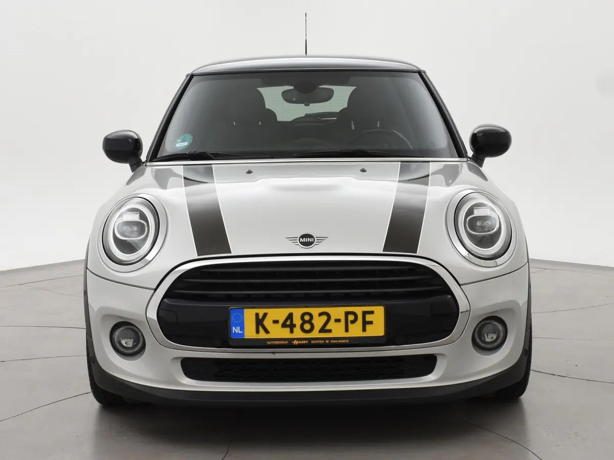 1.5 COOPER AUT. WHITE SILVER + LED | UNION JACK ACHTERLICHTEN | APPLE CARPLAY | STOELVERWARMING