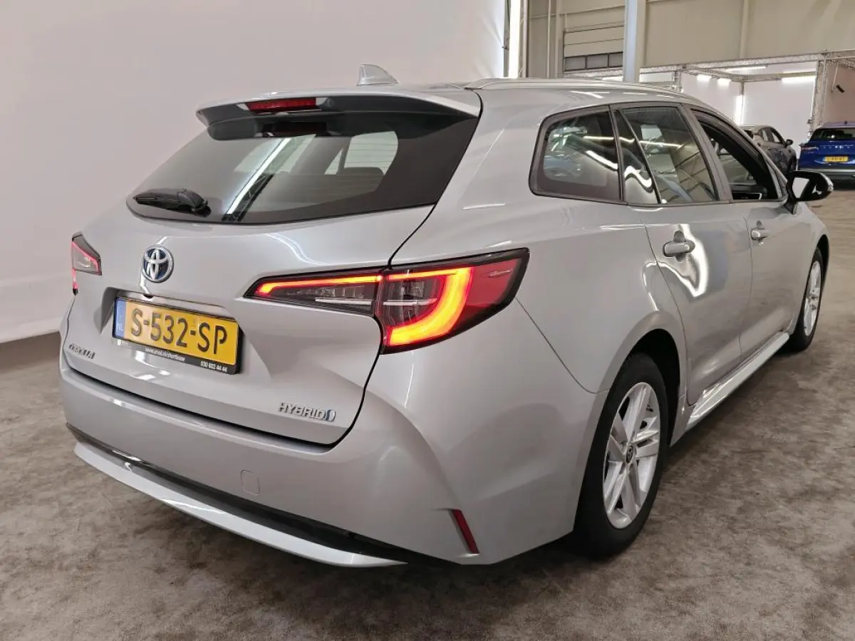 1.8 HYBRID ACTIVE I P-CAMERA I APPLE CARPLAY I ANDROID AUTO I NAVIGATIE I CLIMATE CONTROL