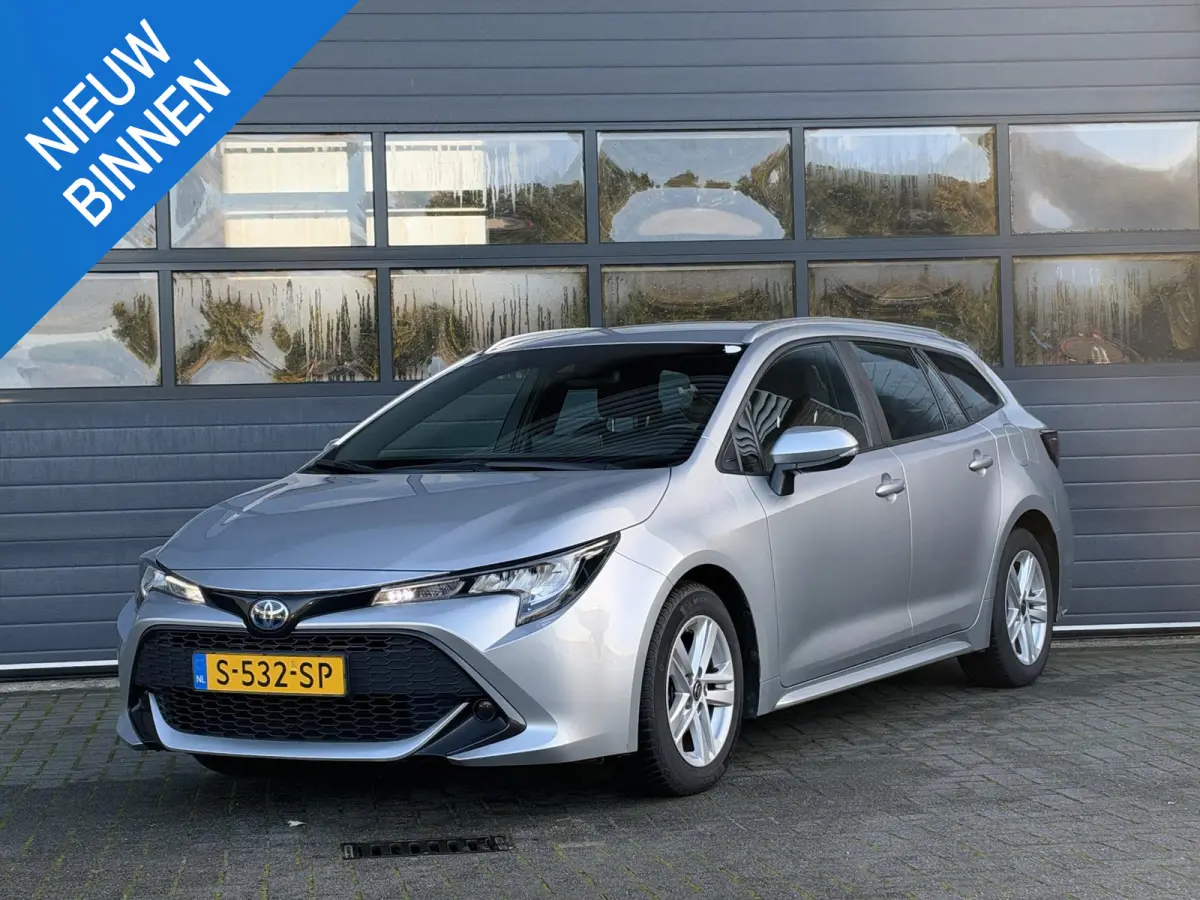 1.8 HYBRID ACTIVE I P-CAMERA I APPLE CARPLAY I ANDROID AUTO I NAVIGATIE I CLIMATE CONTROL