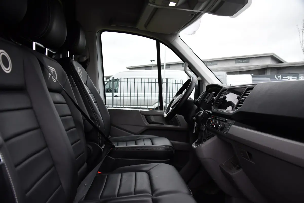 35 2.0 TDI L3H3 Highline PB Edition Full Options! Adaptieve Cruise, Carplay, LED, Leder, Stoelwarming, Trekhaak, Multimedia, Uniek!