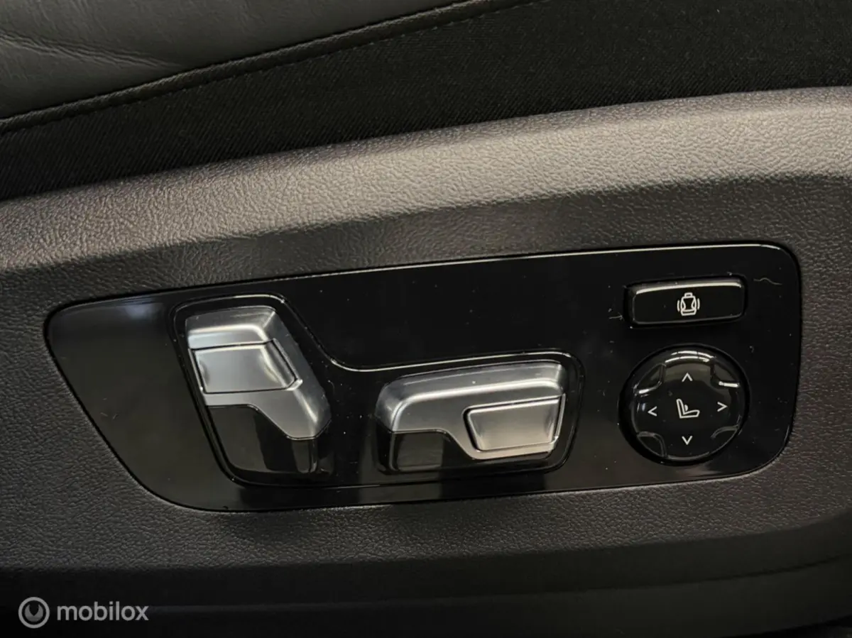 xDrive50e M Sport Panorama/H&K/Brooklyn grey/Massage