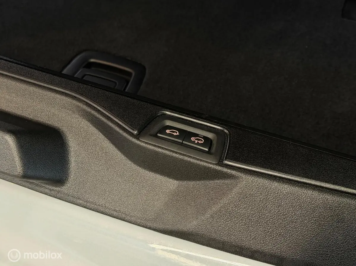 xDrive50e M Sport Panorama/H&K/Brooklyn grey/Massage