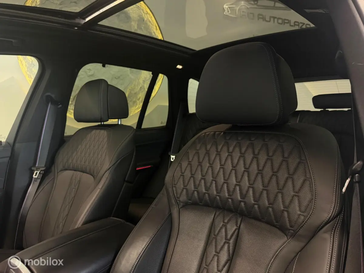 xDrive50e M Sport Panorama/H&K/Brooklyn grey/Massage