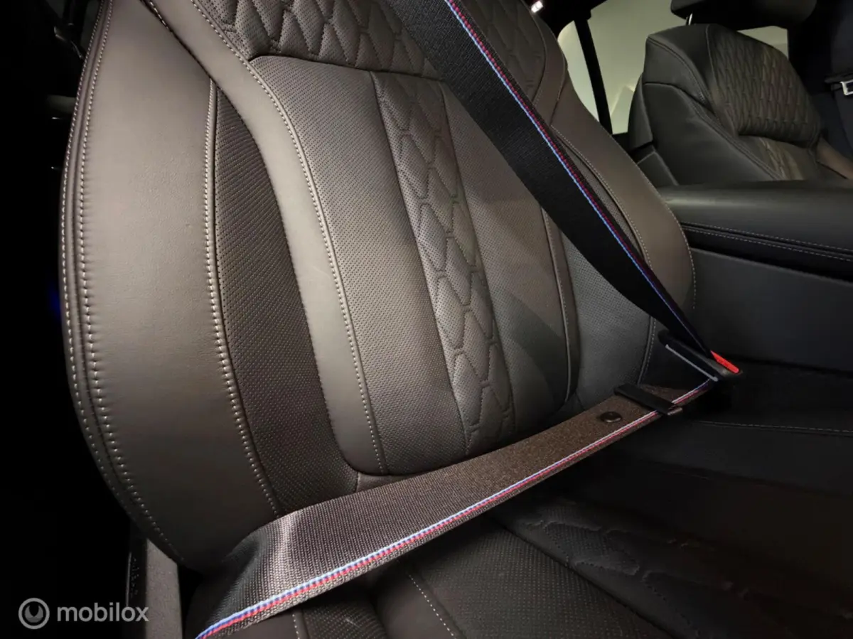 xDrive50e M Sport Panorama/H&K/Brooklyn grey/Massage