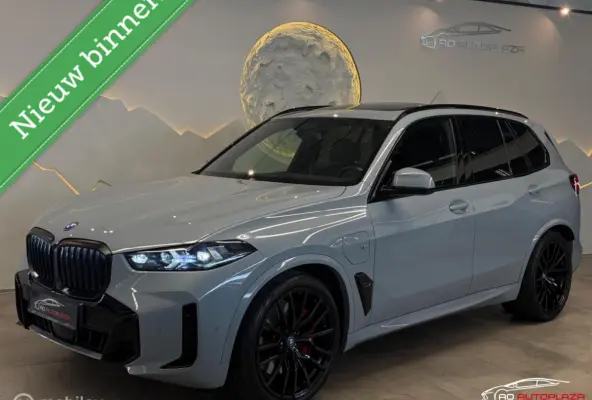 xDrive50e M Sport Panorama/H&K/Brooklyn grey/Massage