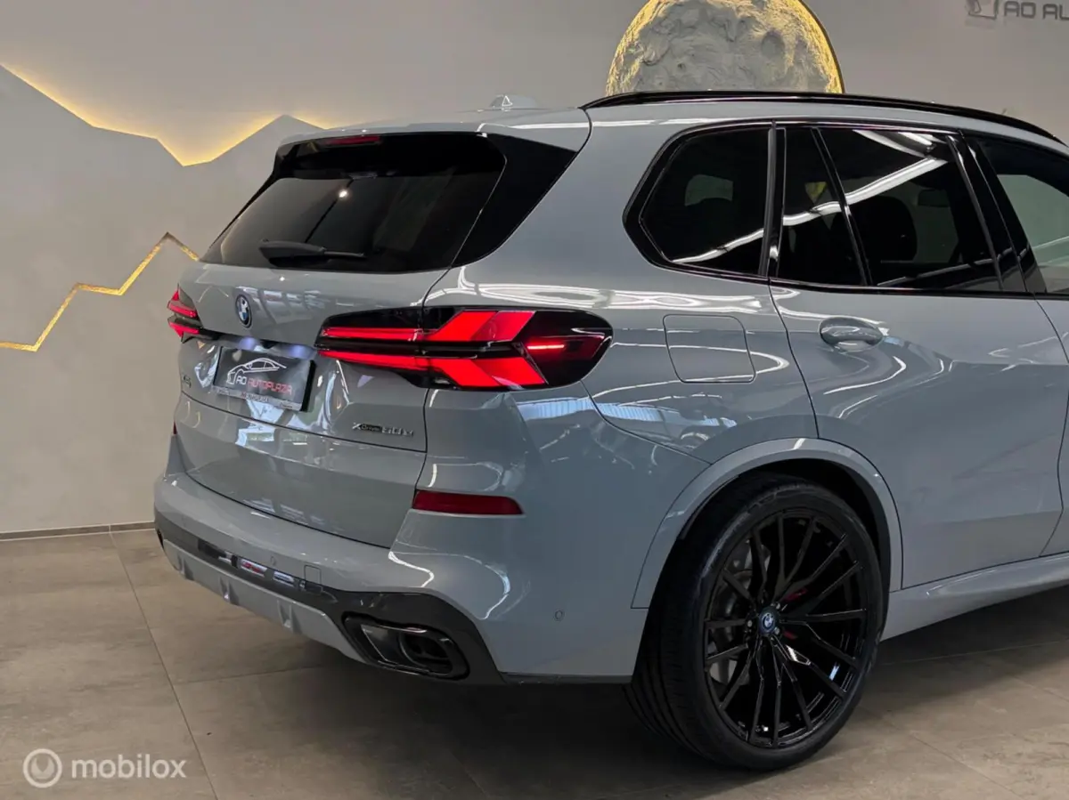 xDrive50e M Sport Panorama/H&K/Brooklyn grey/Massage