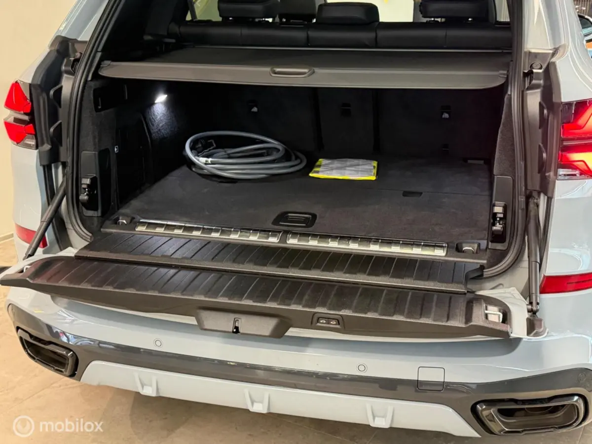 xDrive50e M Sport Panorama/H&K/Brooklyn grey/Massage