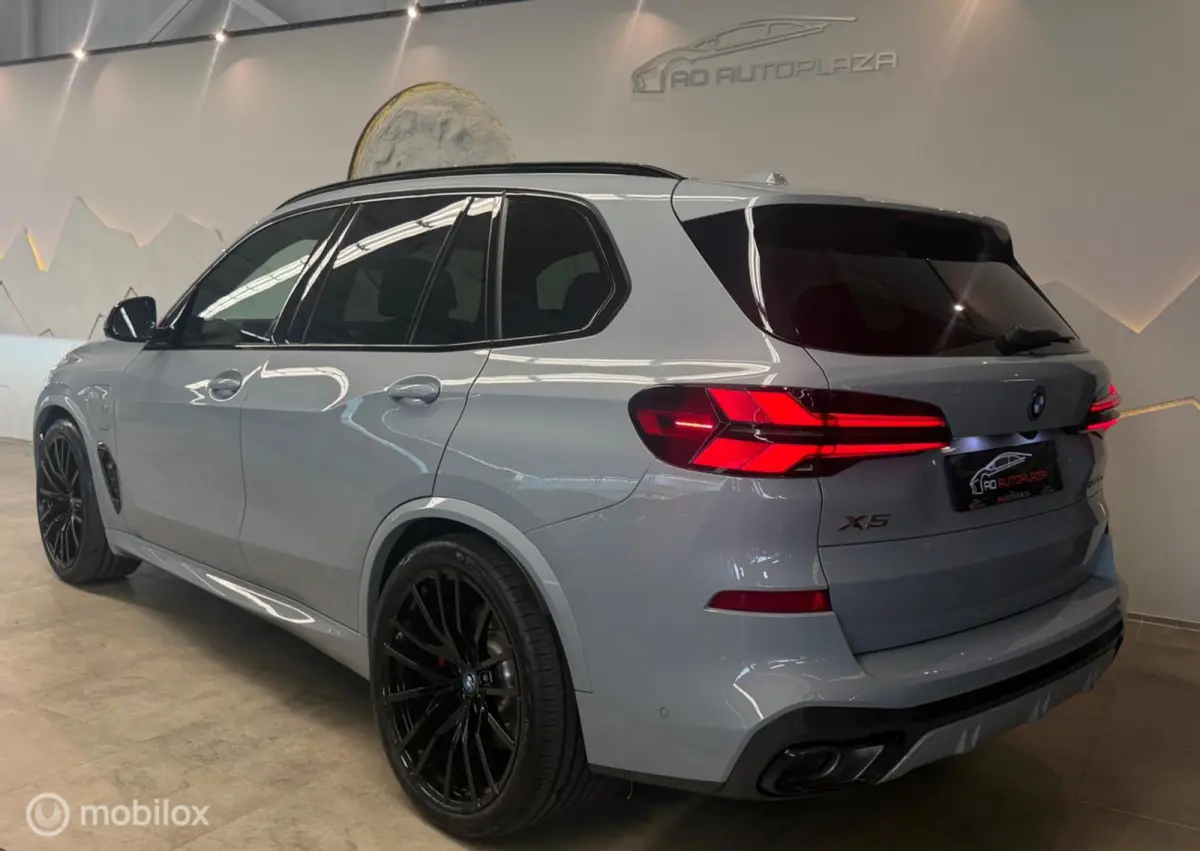 xDrive50e M Sport Panorama/H&K/Brooklyn grey/Massage