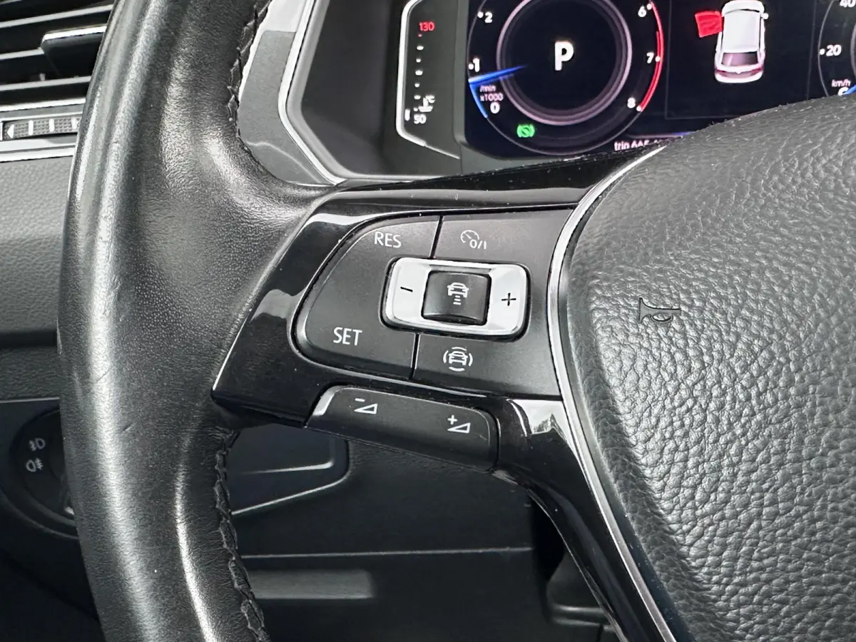 1.5 TSI ACT HIGHLINE BUSINESS R I AUTOMAAT I SCHUIF/KANTELDAK I ADAPTIVE CRUISE CONTROL I STOELVERWARMING