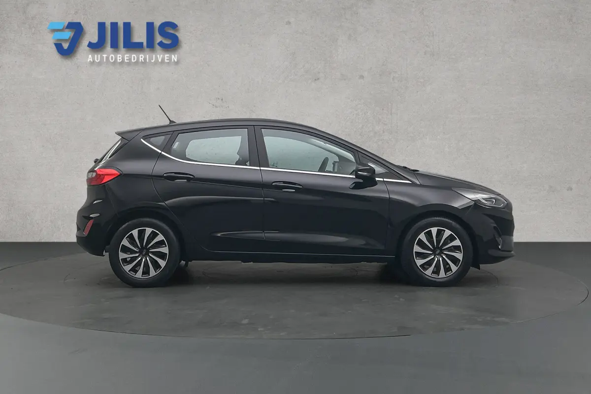 1.0 EcoBoost Hybrid Titanium | LED koplampen | Apple Carplay | Cruise control