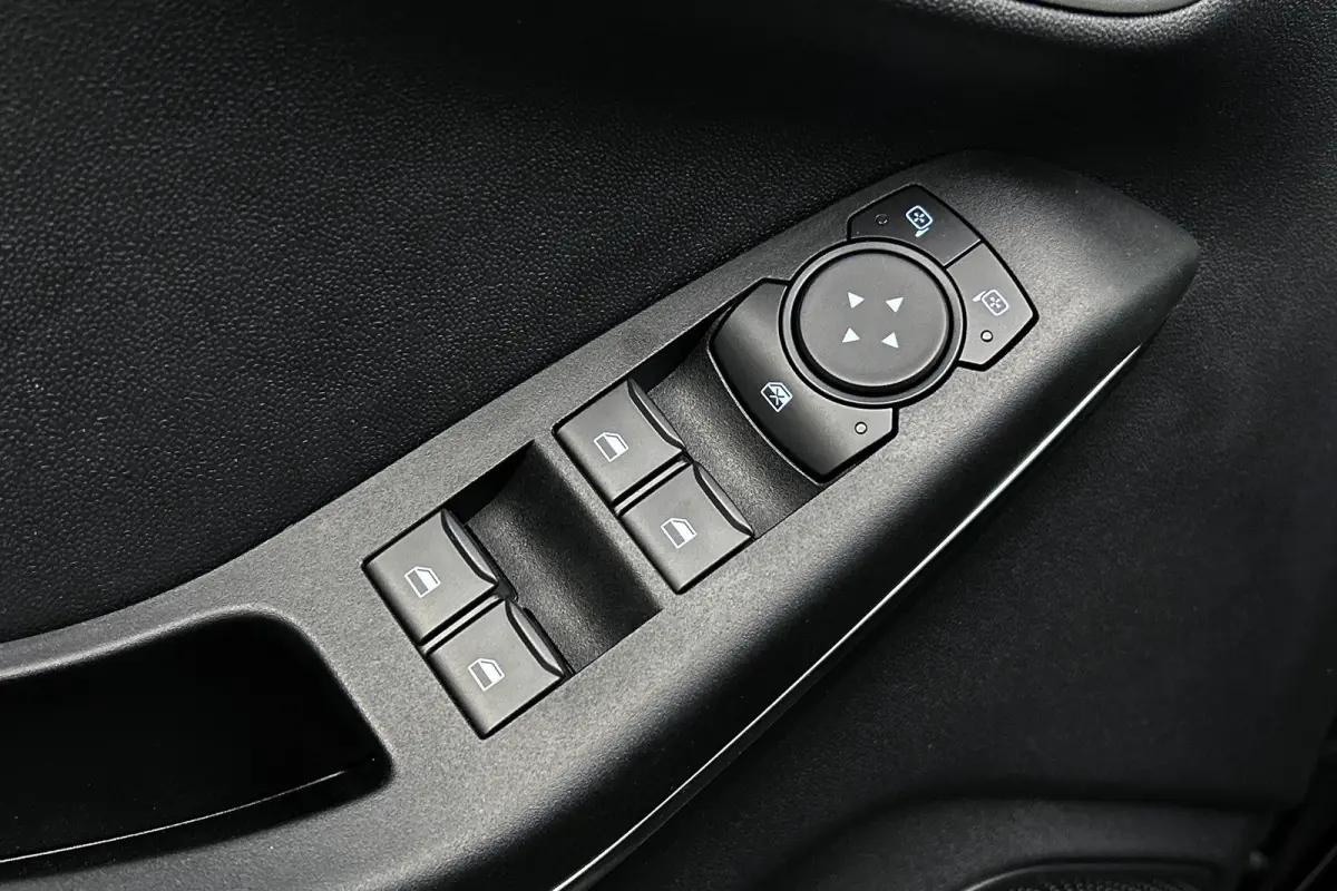 1.0 EcoBoost Hybrid Titanium | LED koplampen | Apple Carplay | Cruise control