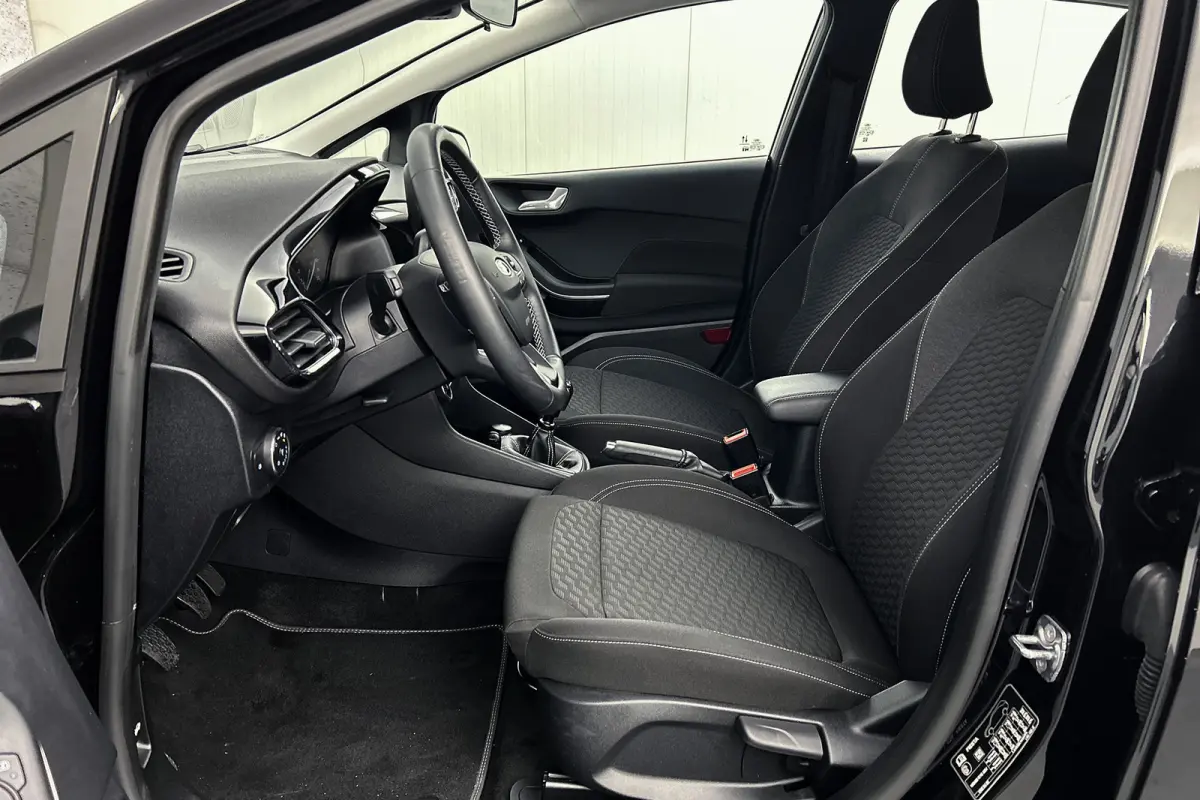 1.0 EcoBoost Hybrid Titanium | LED koplampen | Apple Carplay | Cruise control