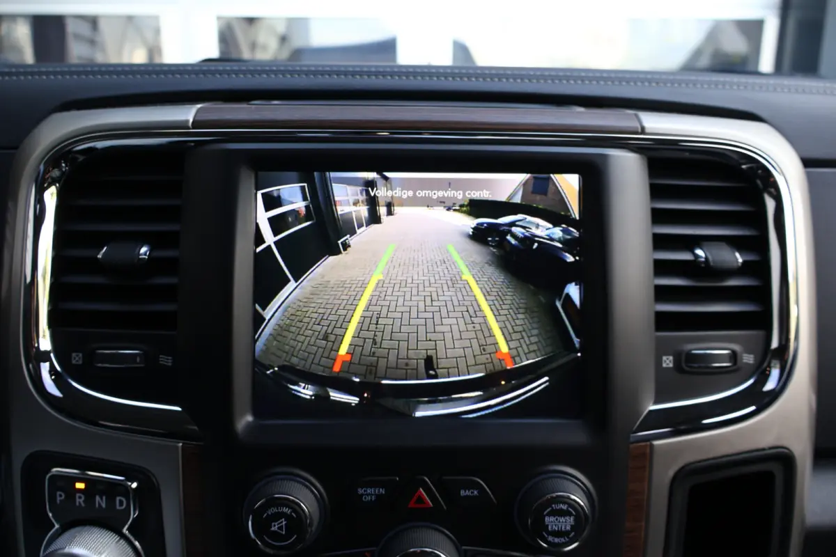 1500 Classic Laramie 5.7 V8 Crew Cab | LPG onderbouw | Camera | Schuif- / kanteldak | Stoel- + Stuurverwarming | Alpine Audio | Trekhaak | Xenon