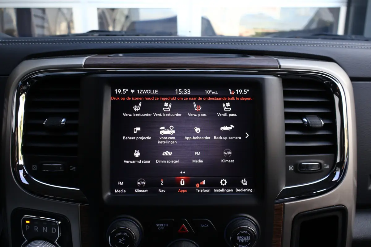 1500 Classic Laramie 5.7 V8 Crew Cab | LPG onderbouw | Camera | Schuif- / kanteldak | Stoel- + Stuurverwarming | Alpine Audio | Trekhaak | Xenon