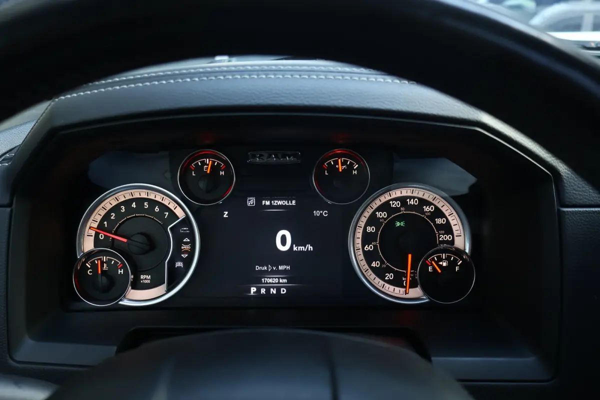 1500 Classic Laramie 5.7 V8 Crew Cab | LPG onderbouw | Camera | Schuif- / kanteldak | Stoel- + Stuurverwarming | Alpine Audio | Trekhaak | Xenon