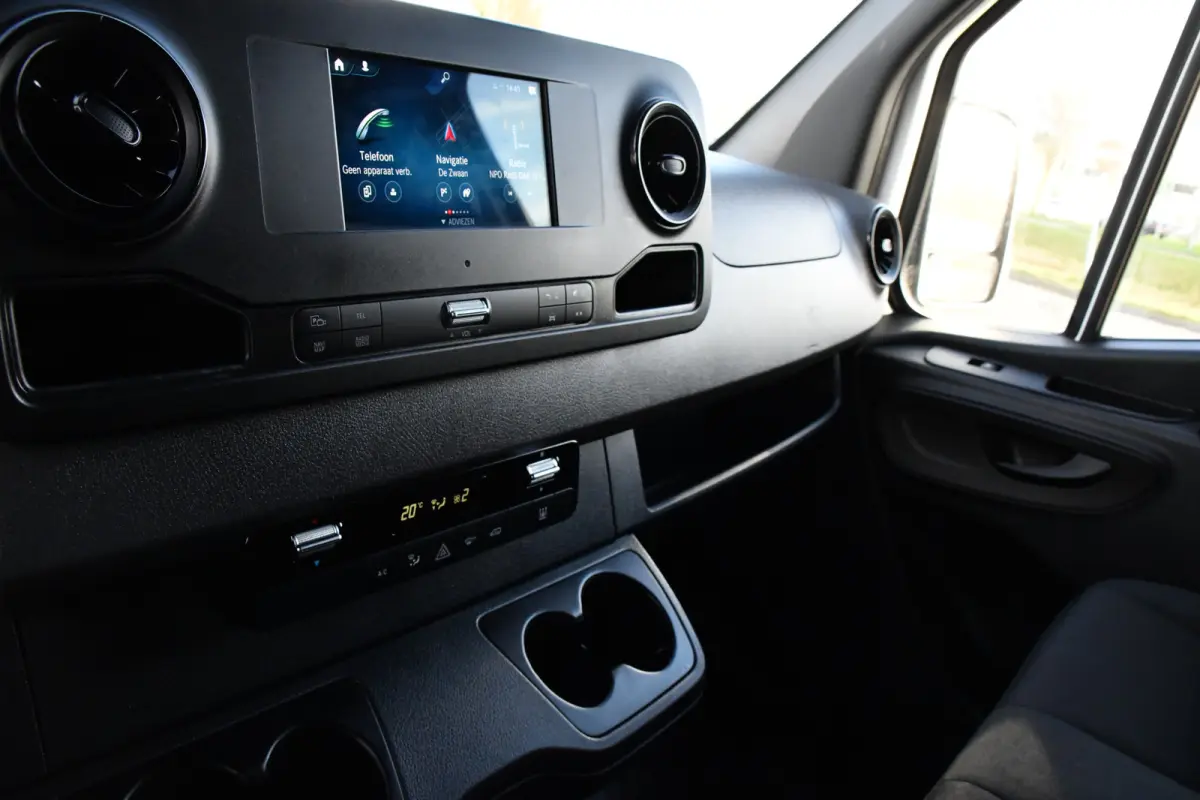 319 3.0 V6 CDI L2H2 RWD AMG Edition Camera, Cruise, Carplay, 190pk, Automaat, Multimedia, LED, Stoelverwarming, Standkachel, Uniek!