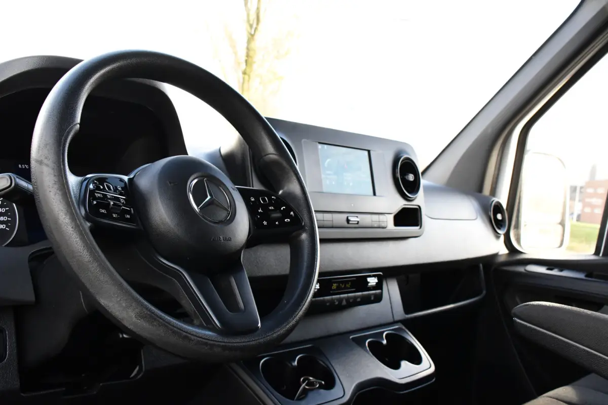 319 3.0 V6 CDI L2H2 RWD AMG Edition Camera, Cruise, Carplay, 190pk, Automaat, Multimedia, LED, Stoelverwarming, Standkachel, Uniek!