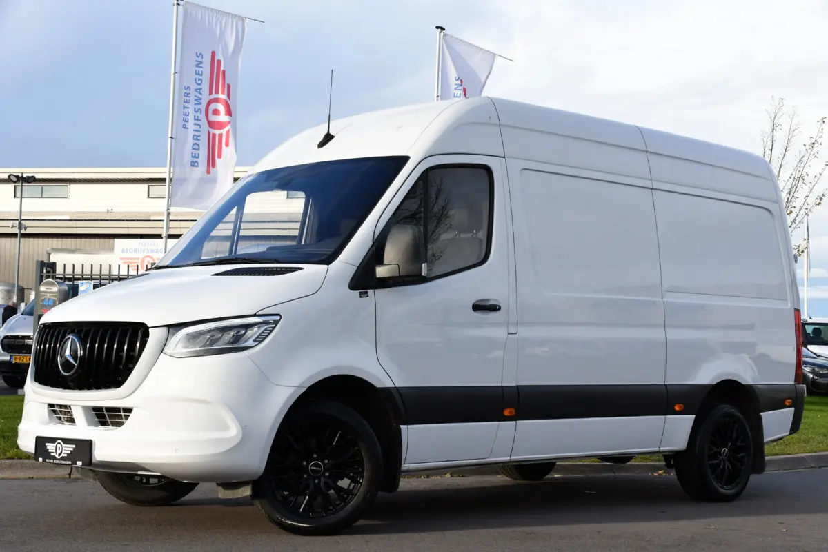 319 3.0 V6 CDI L2H2 RWD AMG Edition Camera, Cruise, Carplay, 190pk, Automaat, Multimedia, LED, Stoelverwarming, Standkachel, Uniek!
