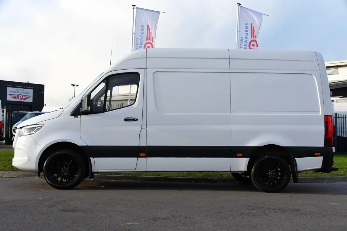 319 3.0 V6 CDI L2H2 RWD AMG Edition Camera, Cruise, Carplay, 190pk, Automaat, Multimedia, LED, Stoelverwarming, Standkachel, Uniek!