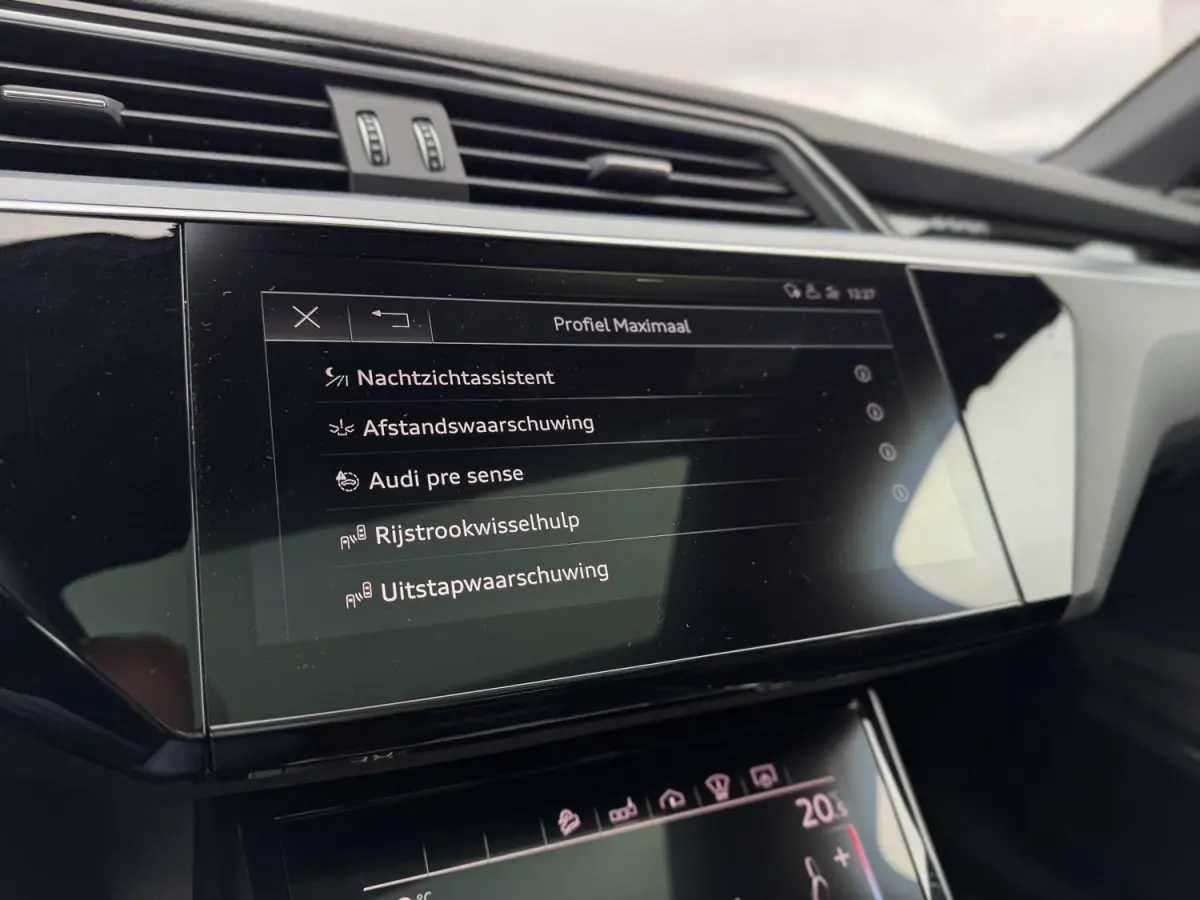 55 quattro S Edition 95 kWh|2e Eig BTW|AFN Trekhaak|Panoramadak|Luchtvering|Bang & Olufson|Nachtzicht|Dealer Onderhouden