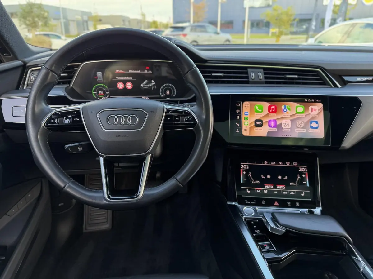 55 quattro S Edition 95 kWh|2e Eig BTW|Trekhaak|Panoramadak|Luchtvering|Bang & Olufson|Nachtzicht|Dealer Onderhouden