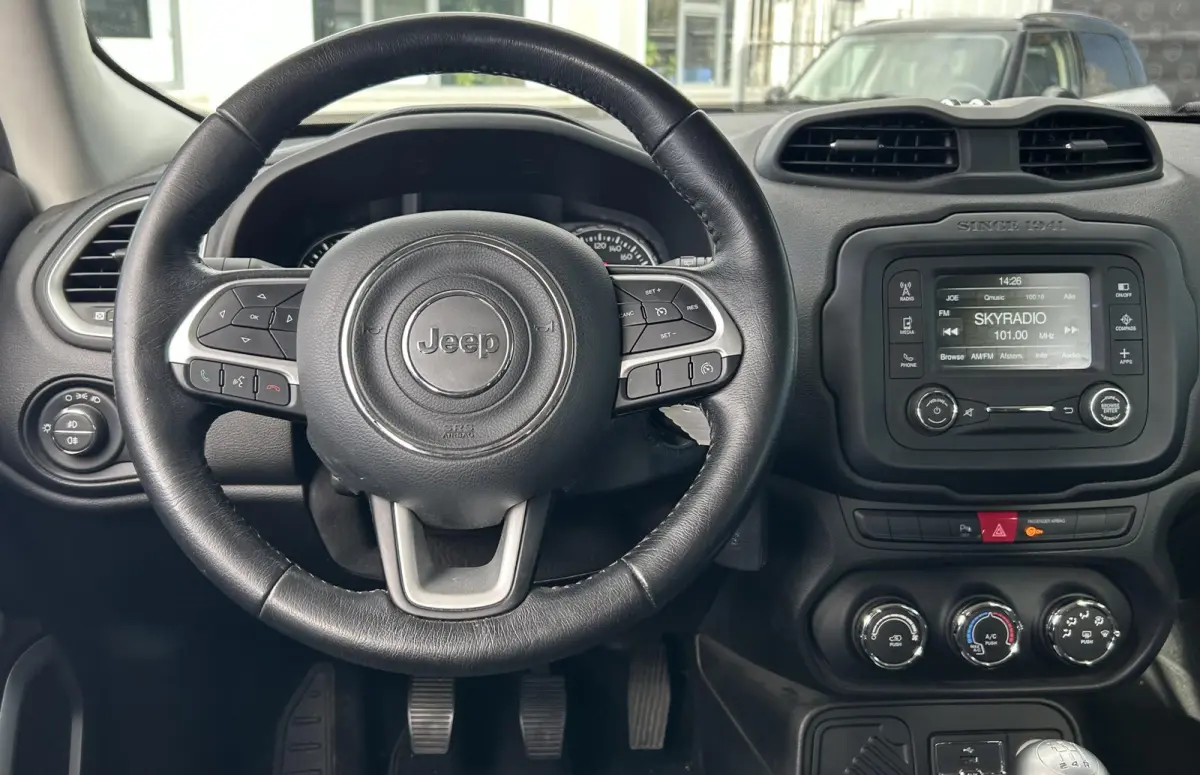1.6 E-Torq Longitude 110PK | Zeer Nette Staat | Volledige Onderhoudshistorie | Airco | Cruise control | Parkeersensoren | Bluetooth | Isofix | 2 sleutels | APK tot 31-05-2027 |