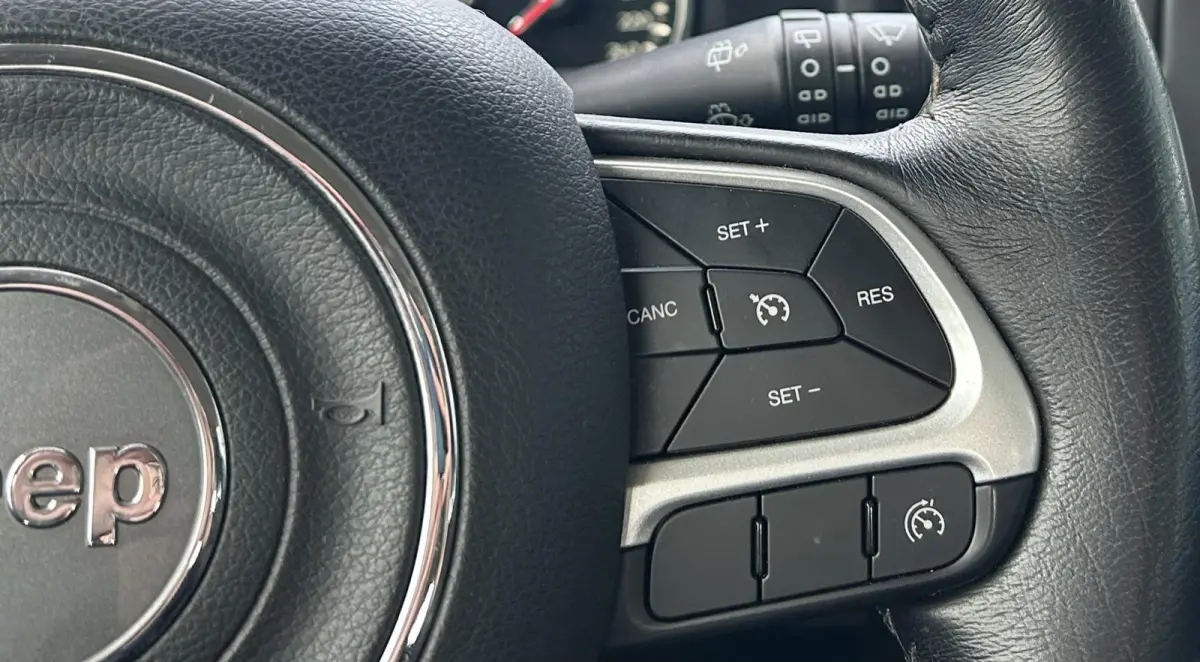 1.6 E-Torq Longitude 110PK | Zeer Nette Staat | Volledige Onderhoudshistorie | Airco | Cruise control | Parkeersensoren | Bluetooth | Isofix | 2 sleutels | APK tot 31-05-2027 |