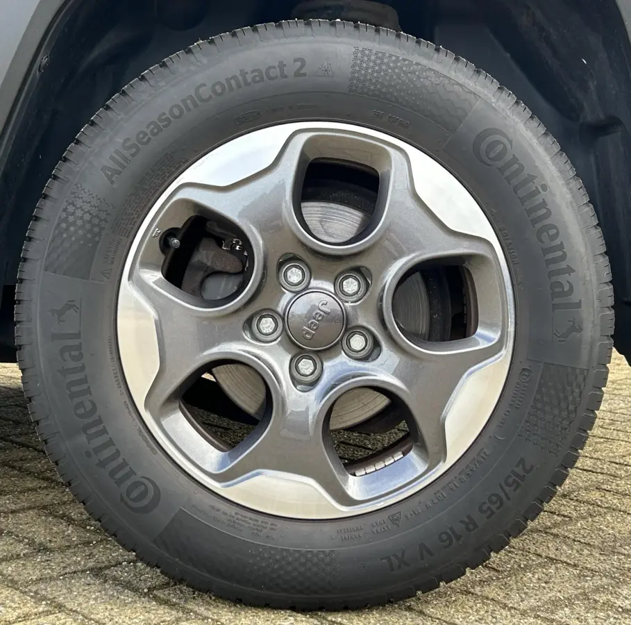 1.6 E-Torq Longitude 110PK | Zeer Nette Staat | Volledige Onderhoudshistorie | Airco | Cruise control | Parkeersensoren | Bluetooth | Isofix | 2 sleutels | APK tot 31-05-2027 |