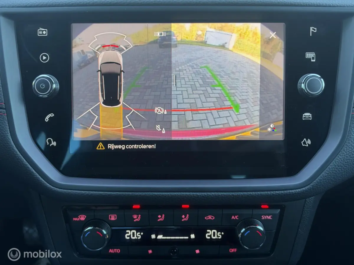 1.0 TSI 110pk FR Business Intense 2021 / Camera / Virtual cockpit / Trekhaak / Keyless / Carplay / NAP