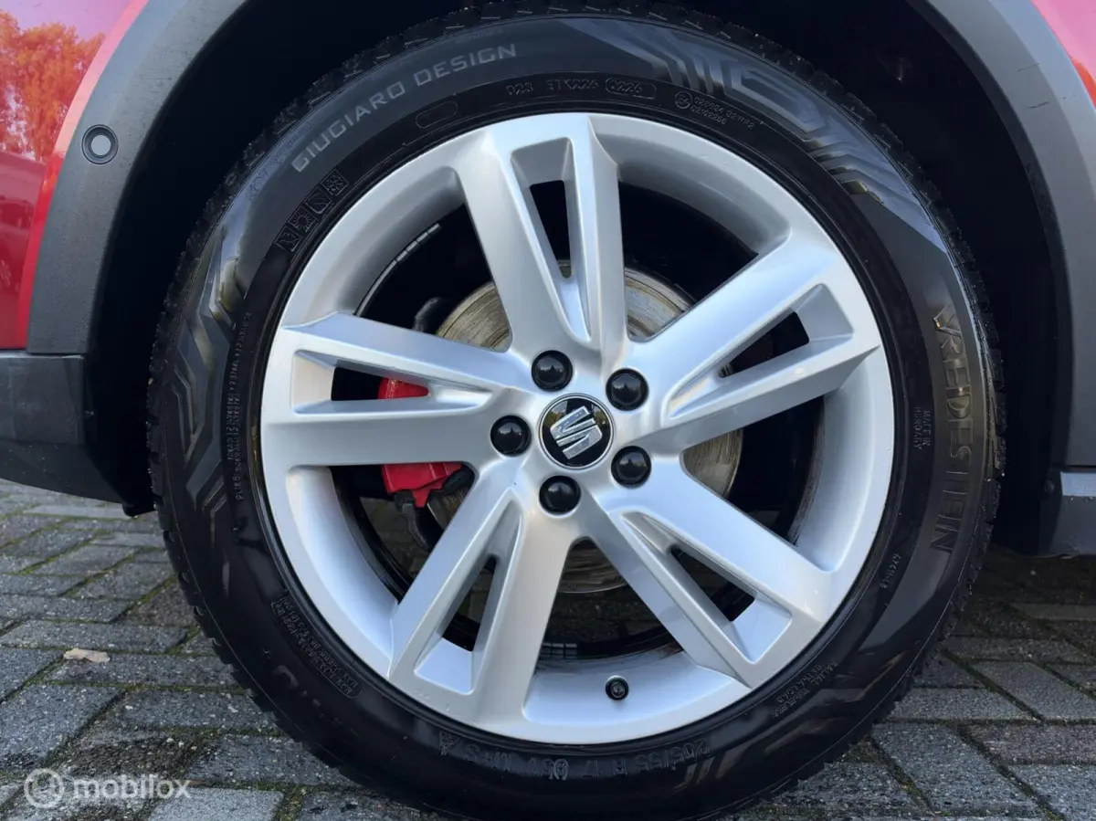 1.0 TSI 110pk FR Business Intense 2021 / Camera / Virtual cockpit / Trekhaak / Keyless / Carplay / NAP