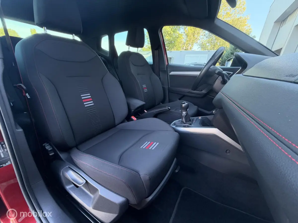 1.0 TSI 110pk FR Business Intense 2021 / Camera / Virtual cockpit / Trekhaak / Keyless / Carplay / NAP