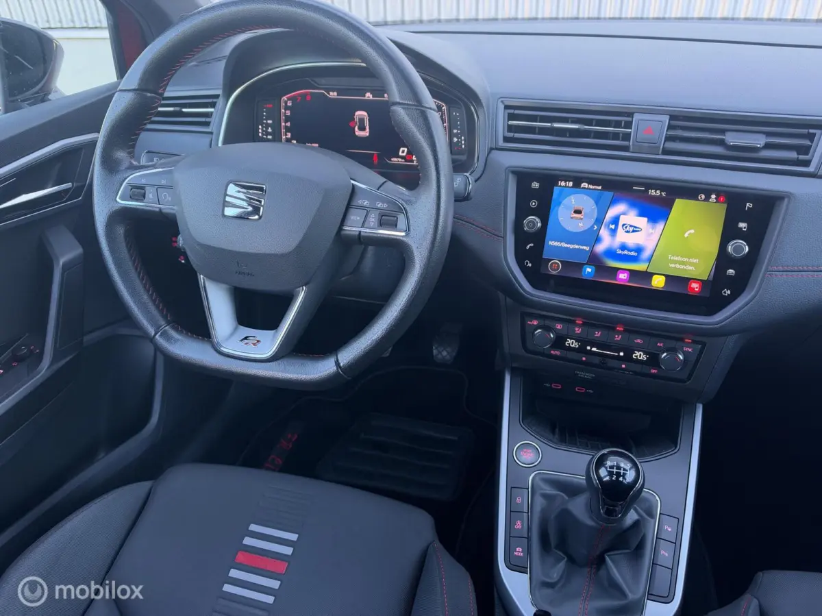 1.0 TSI 110pk FR Business Intense 2021 / Camera / Virtual cockpit / Trekhaak / Keyless / Carplay / NAP