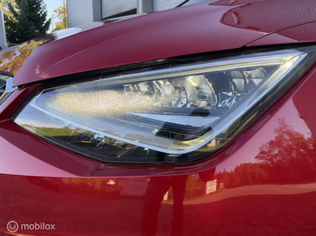 1.0 TSI 110pk FR Business Intense 2021 / Camera / Virtual cockpit / Trekhaak / Keyless / Carplay / NAP