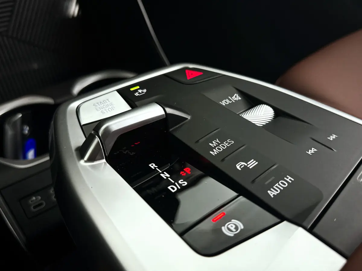 xDrive25e | Parkeercamera | Stoelverwarming | Harman Kardon | M-Sport pakket | Trekhaak