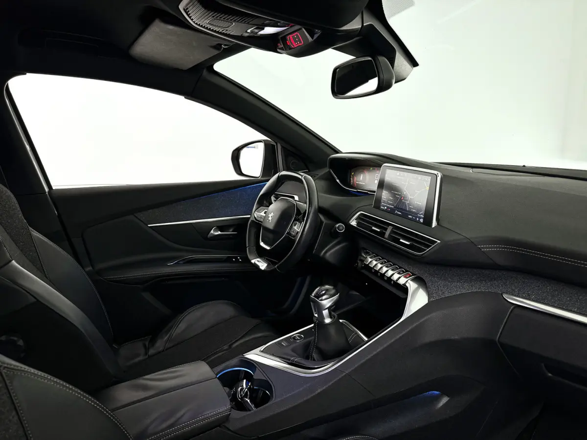 1.2 PureTech GT Line | Parkeercamera | Focal audio | Navigatie | Cruise control | BLIS