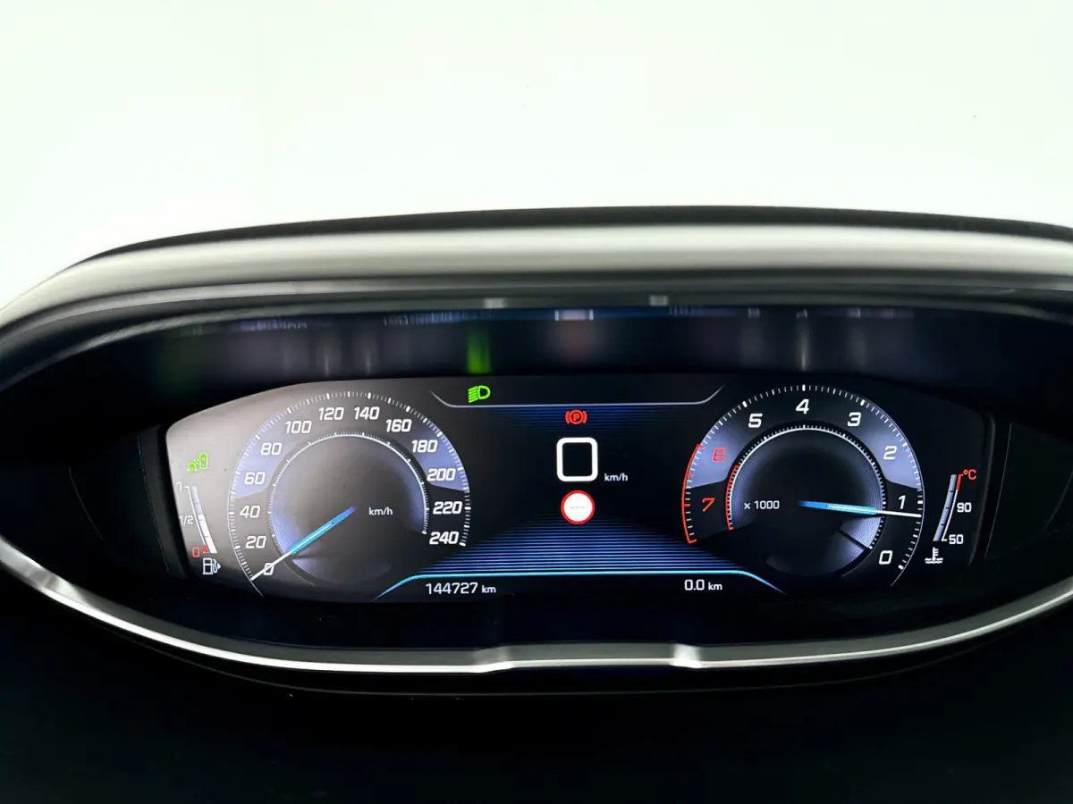 1.2 PureTech GT Line | Parkeercamera | Focal audio | Navigatie | Cruise control | BLIS