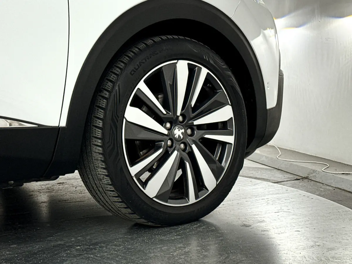 1.2 PureTech GT Line | Parkeercamera | Focal audio | Navigatie | Cruise control | BLIS