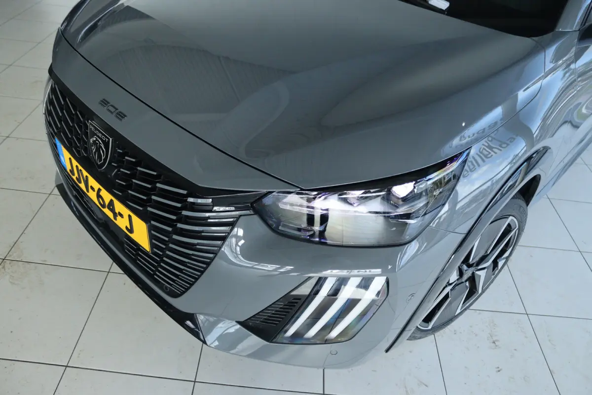 GT Avantage 51 kWh | Adapt. Cruise | Stoelverwarming | 360 Camera | Massage | Carplay | Alcantara | Keyless | LED | Climate | 17 Inch |