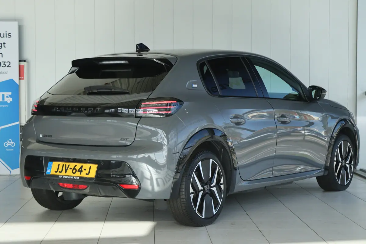 GT Avantage 51 kWh | Adapt. Cruise | Stoelverwarming | 360 Camera | Massage | Carplay | Alcantara | Keyless | LED | Climate | 17 Inch |
