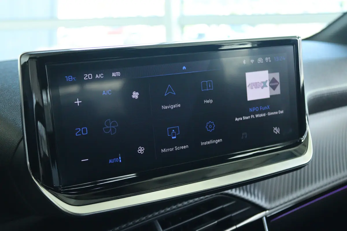 GT Avantage 51 kWh | Adapt. Cruise | Stoelverwarming | 360 Camera | Massage | Carplay | Alcantara | Keyless | LED | Climate | 17 Inch |