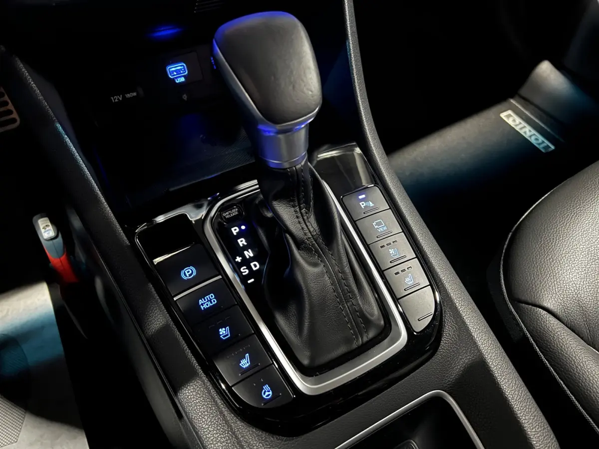 1.6 GDi Premium - Plus Sky Hybrid Automaat