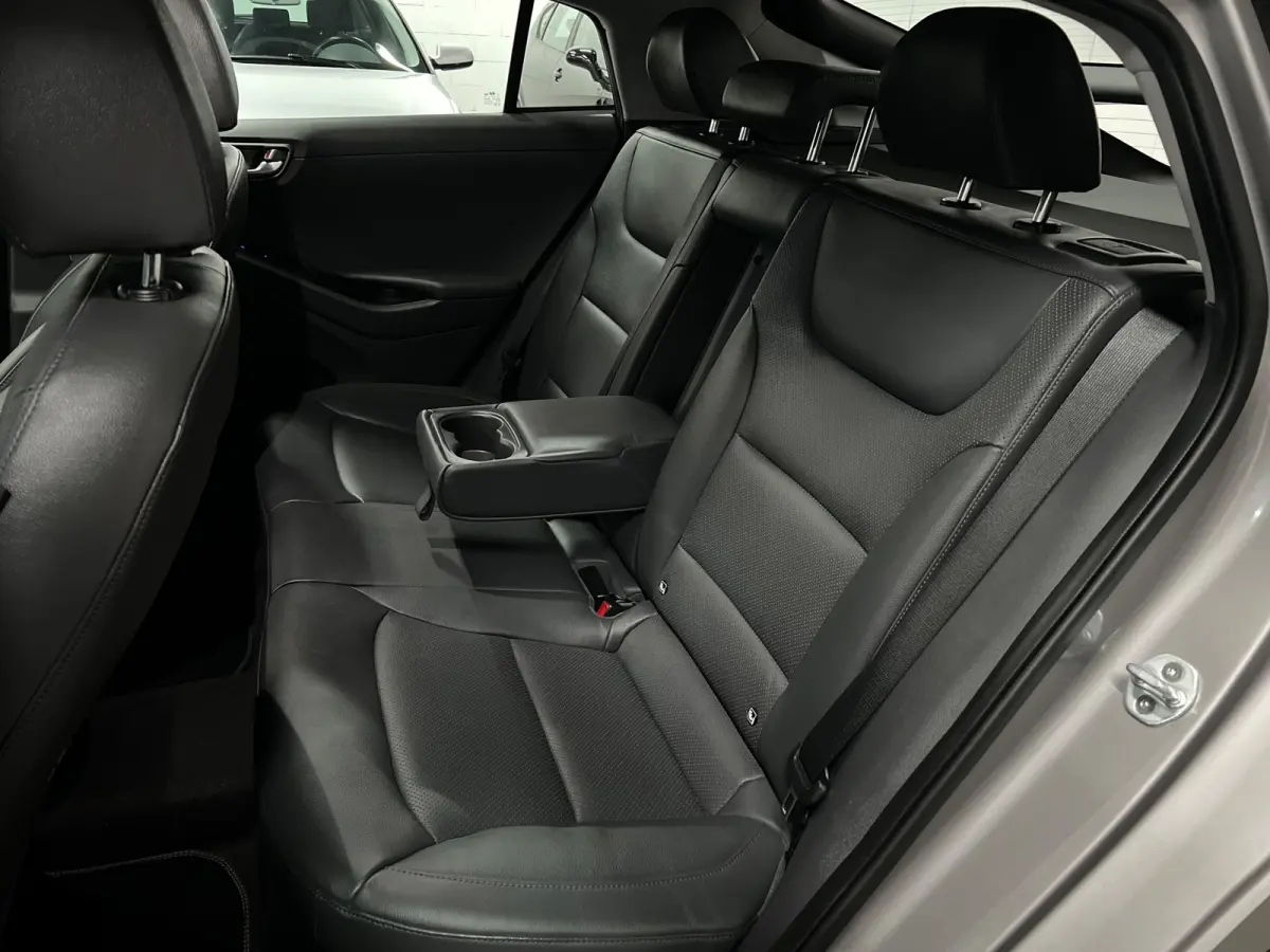 1.6 GDi Premium - Plus Sky Hybrid Automaat