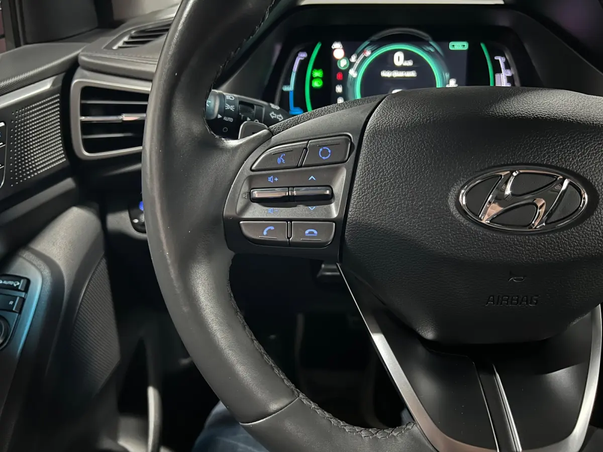 1.6 GDi Premium - Plus Sky Hybrid Automaat