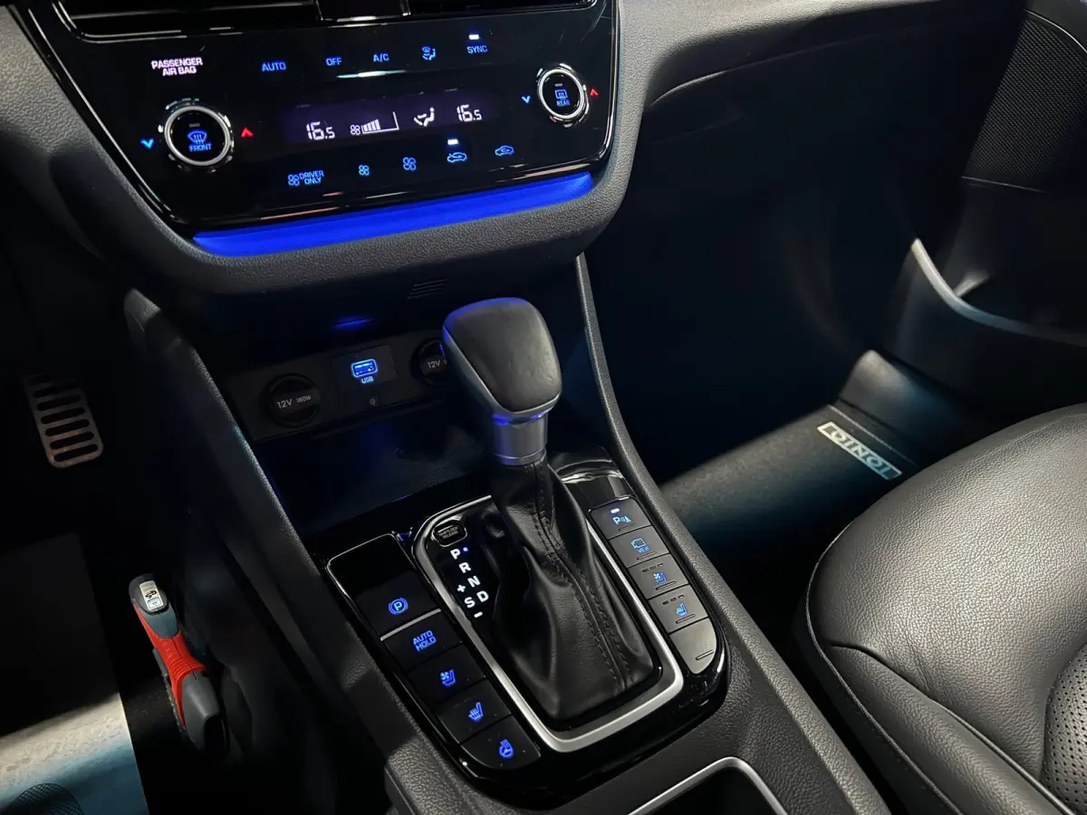 1.6 GDi Premium - Plus Sky Hybrid Automaat