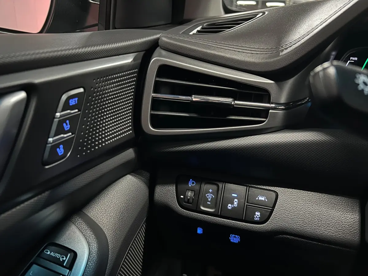 1.6 GDi Premium - Plus Sky Hybrid Automaat