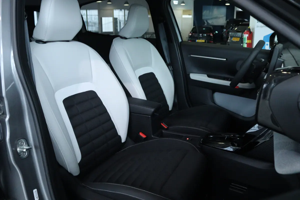 Max 113pk 44 kWh | Cruise Control | Achteruitrijcamera | Climate Control | Navigatie | Carplay | Comfort Stoelen | Dodehoekdetectie | LED | LMV |