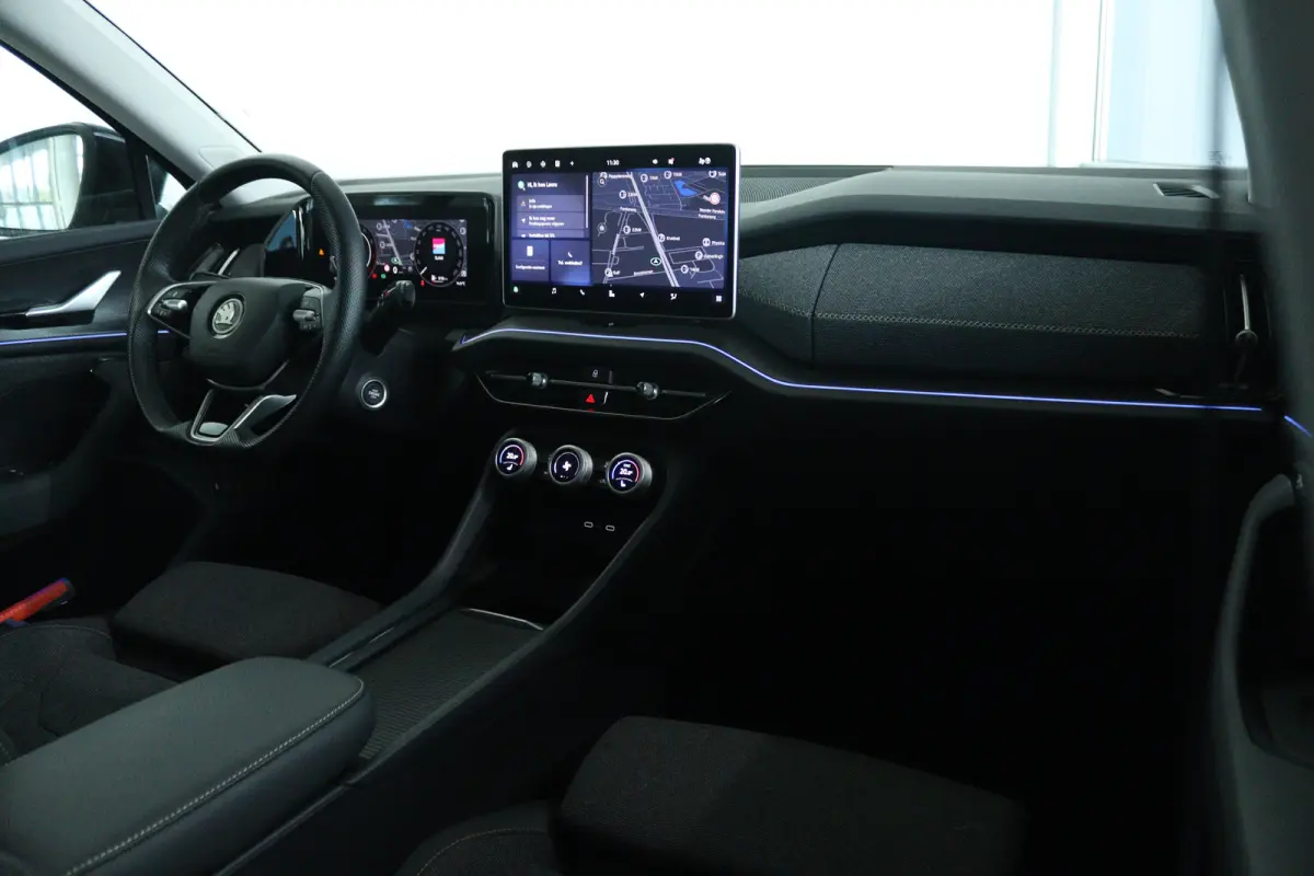 1.5 TSI MHEV Tour Edition | Adapt. Cruise | Stoelverwarming | Elektr. Stoel | Camera | Elektr. Klep | Keyless | Travel Assist | Memory | LED